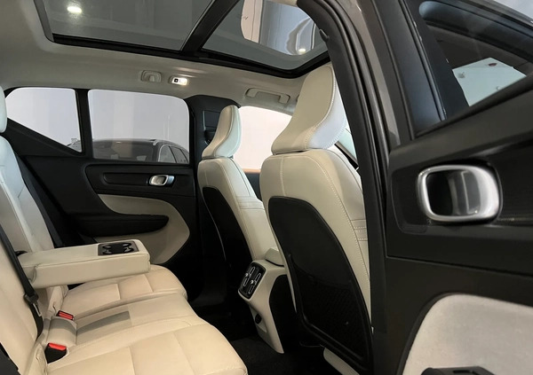 Volvo XC 40 cena 119900 przebieg: 141500, rok produkcji 2018 z Szczytna małe 121